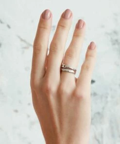 Astrid & Miyu Infinite Ring In Silver