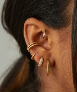 Astrid & Miyu Crystal Bold Huggies In Gold