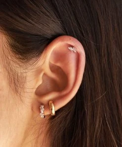 Astrid & Miyu Navette Wave Barbell In Gold