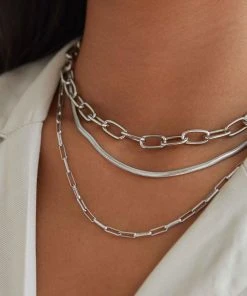 Astrid & Miyu Long Link Chain Necklace In Silver
