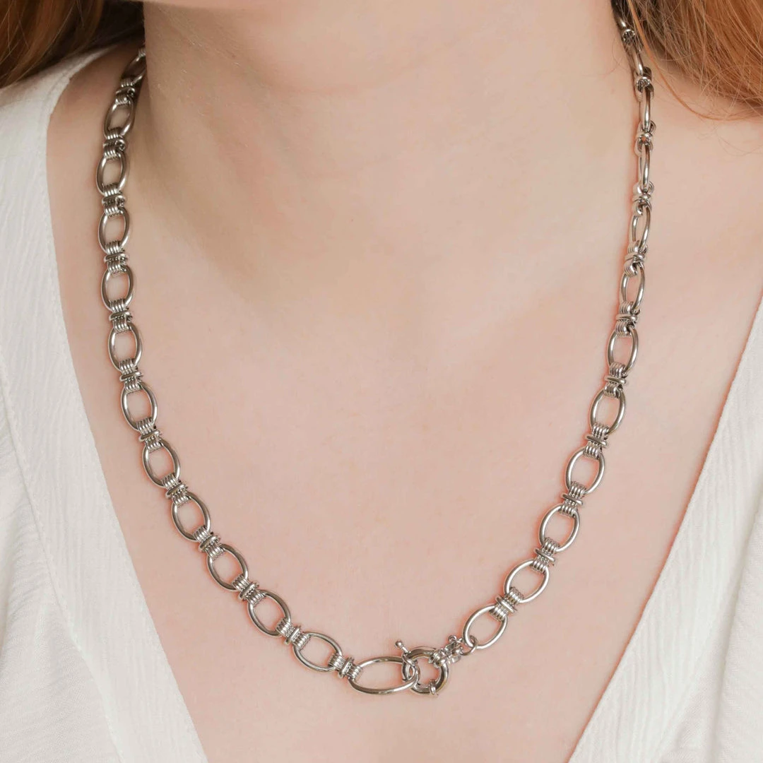 Astridandmiyu Ribbed Link Chain Necklace In Silver Sale 8 Astridandmiyu Ribbed Link Chain Necklace In Silver Sale