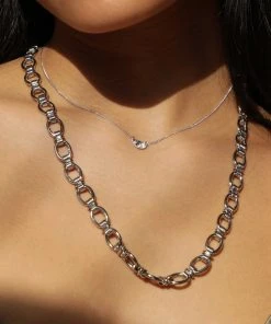 Astridandmiyu Ribbed Link Chain Necklace In Silver Sale 17 Astridandmiyu Ribbed Link Chain Necklace In Silver Sale