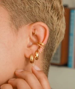 Astrid & Miyu Ripple Hoops In Gold Earrings 12 Astrid & Miyu Ripple Hoops In Gold Earrings