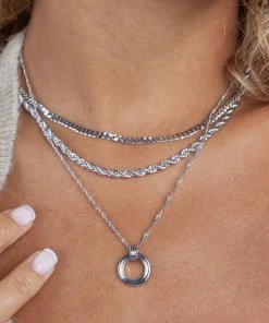 Astrid & Miyu Necklaces Rope Bold Chain Necklace In Silver
