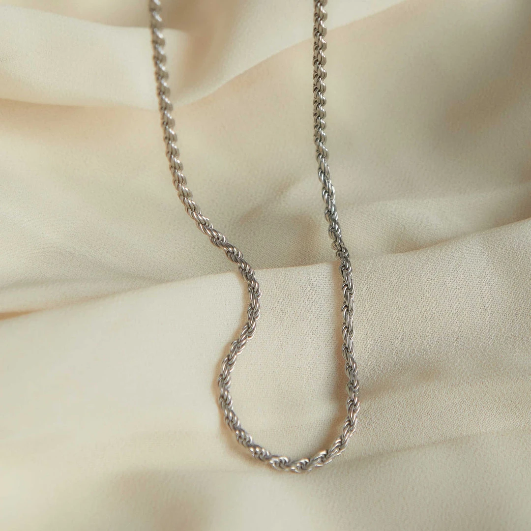 Astrid & Miyu Rope Chain Necklace In Silver Necklaces 5 Astrid & Miyu Rope Chain Necklace In Silver Necklaces