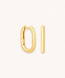 Astrid & Miyu Sale Rectangular Huggies In Gold