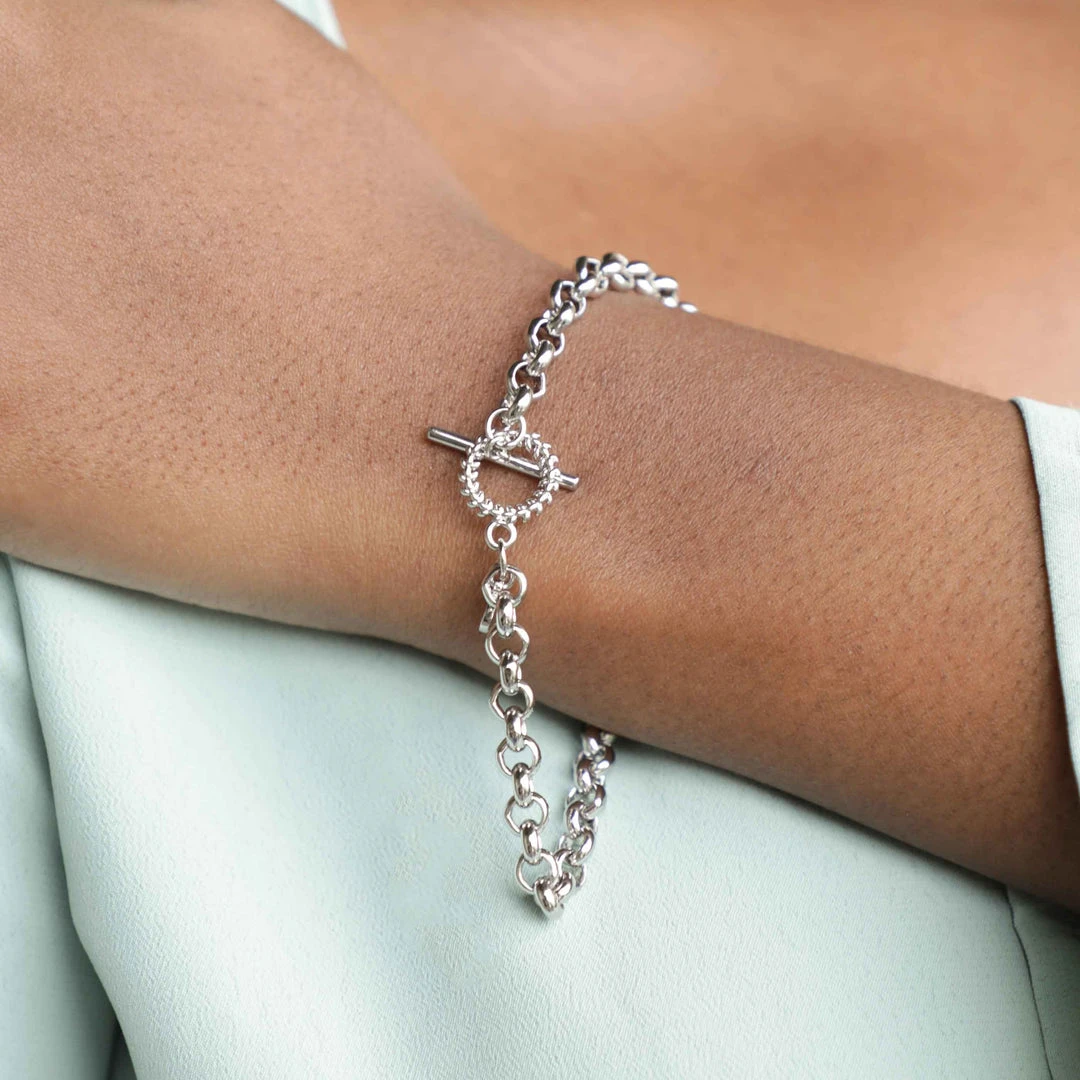 Astridandmiyu Wreath T-Bar Chunky Bracelet In Silver 6 Astridandmiyu Wreath T-Bar Chunky Bracelet In Silver